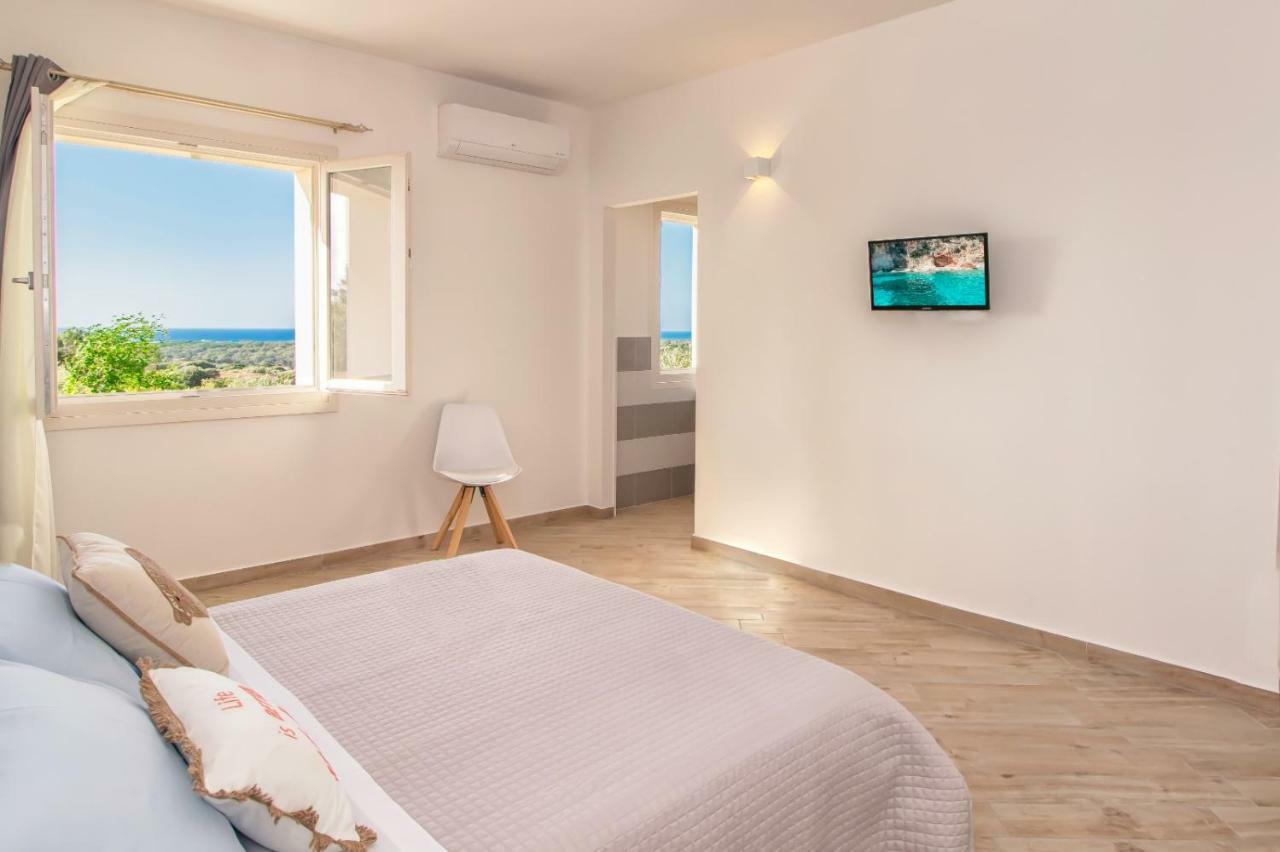 Luca'S Rooms Valledoria  Bagian luar foto